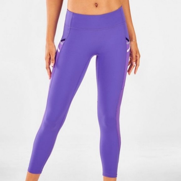 Fabletics Trinity Mid-Rise 7/8 Multi Pocket Purple Leggings w/ Mesh Insert 1X - Picture 2 of 7